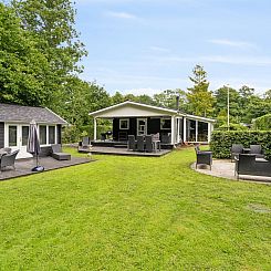 Vakantiehuis "Araminta" - 800m from the sea