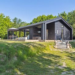 Vakantiehuis "Ilvy" - 850m from the sea
