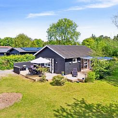 Vakantiehuis "Annabeth" - 850m from the sea