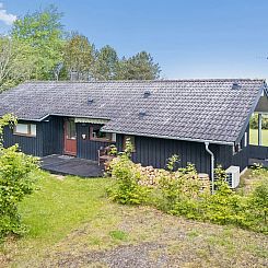 Vakantiehuis "Heike" - 650m from the sea