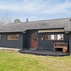 Vakantiehuis "Heike" - 650m from the sea