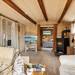 Vakantiehuis "Arlina" - 750m from the sea