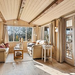Vakantiehuis "Arlina" - 750m from the sea