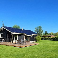 Vakantiehuis "Karanfilka" - 900m from the sea
