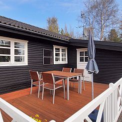 Vakantiehuis "Enola" - 900m from the sea