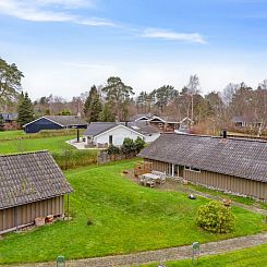 Vakantiehuis "Arent" - 1.1km from the sea