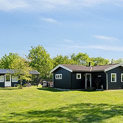 Vakantiehuis "Arto" - 1.2km from the sea