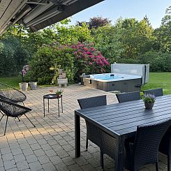 Vakantiehuis "Hjalmine" - 1.4km from the sea