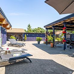 Vakantiehuis "Naili" - 750m from the sea