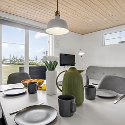 Vakantiehuis "Lovis" - 900m from the sea