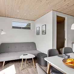 Vakantiehuis "Lovis" - 900m from the sea