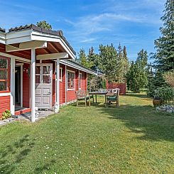 Vakantiehuis "Berit" - 700m from the sea