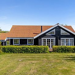 Vakantiehuis "Iolani" - 250m from the sea