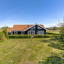 Vakantiehuis "Iolani" - 250m from the sea