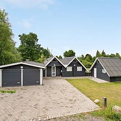 Vakantiehuis "Ingalil" - 650m from the sea