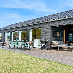 Vakantiehuis "Edite" - 900m from the sea