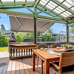 Vakantiehuis "Eljena" - 550m from the sea