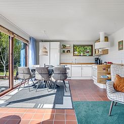Vakantiehuis "Tjerk" - 900m from the sea