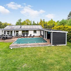 Vakantiehuis "Erna" - 900m from the sea