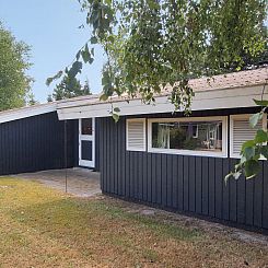 Vakantiehuis "Ansine" - 500m from the sea