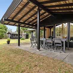 Vakantiehuis "Elja" - 750m from the sea