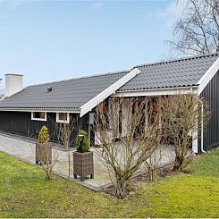 Vakantiehuis "Frithlef" - 1.3km from the sea