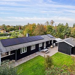 Vakantiehuis "Domi" - 1.3km from the sea