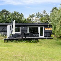 Vakantiehuis "Mark" - 1.2km from the sea