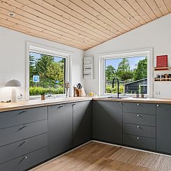 Vakantiehuis "Arise" - 1.5km from the sea