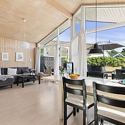 Vakantiehuis "Sahid" - 20m from the sea