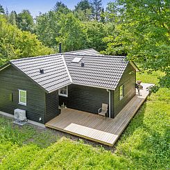 Vakantiehuis "Jonnhild" - 450m from the sea