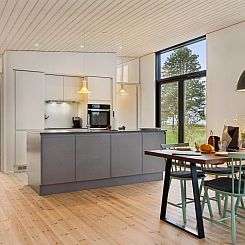 Vakantiehuis "Herlugh" - 10m from the sea