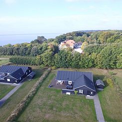 Vakantiehuis "Miika" - 100m from the sea