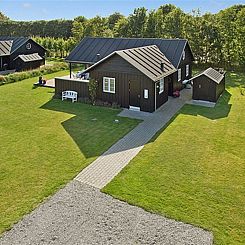 Vakantiehuis "Miika" - 100m from the sea