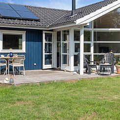 Vakantiehuis "Ion" - 250m from the sea