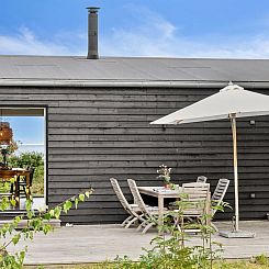 Vakantiehuis "Lisbeth" - 400m from the sea