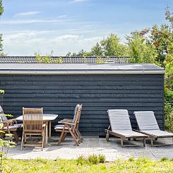 Vakantiehuis "Lisbeth" - 400m from the sea