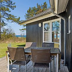 Vakantiehuis "Dzavid" - 50m from the sea