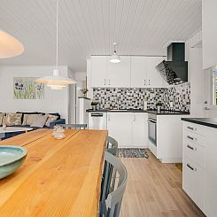 Vakantiehuis "Hendrina" - 500m from the sea