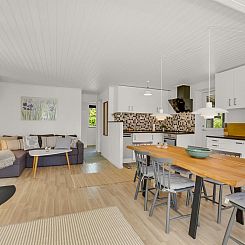Vakantiehuis "Hendrina" - 500m from the sea