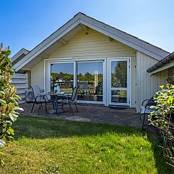 Vakantiehuis "Darina" - 150m from the sea