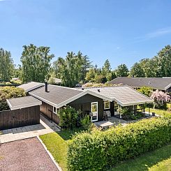 Vakantiehuis "Ingelis" - 1.2km from the sea
