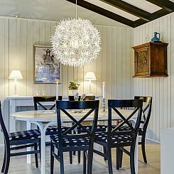 Vakantiehuis "Afke" - 660m from the sea