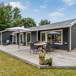 Vakantiehuis "Sverkel" - 700m from the sea