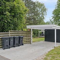Vakantiehuis "Amine" - 700m from the sea