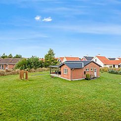 Vakantiehuis "Agni" - 800m from the sea