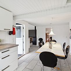 Vakantiehuis "Iris" - 300m from the sea