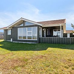 Vakantiehuis "Suometar" - 90m from the sea