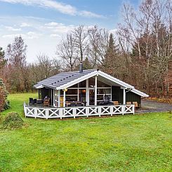 Vakantiehuis "Ananda" - 900m from the sea