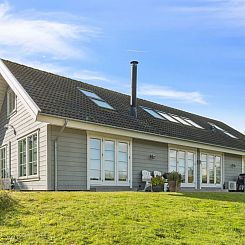 Vakantiehuis "Marrit" - 500m from the sea